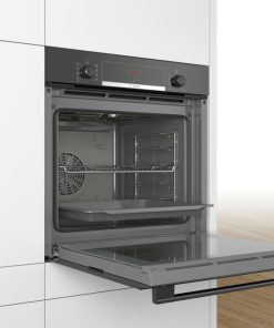 Lò nướng Bosch HBS534BB0B phù hợp với hầu hết không gian bếp 