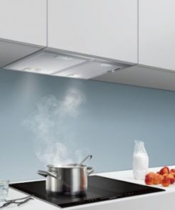 Không gian bếp thoáng đạt hơn nhờ máy hút mùi Bosch DHL755BL