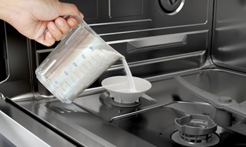 Tại sao sử dụng muối rửa bát trong máy rửa bát? 