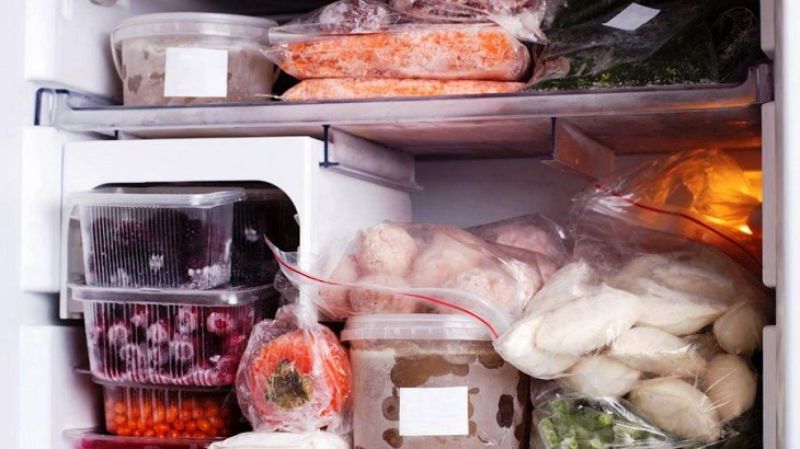 Quá nhiều thức ăn trong tủ lạnh